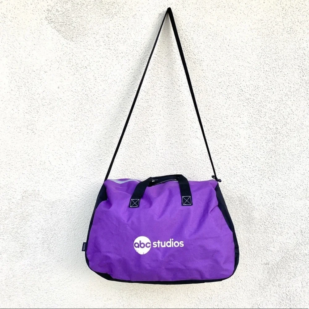 American Housewife tv show DUFFLE bag tote gym bag ABC sitcom big overnighter